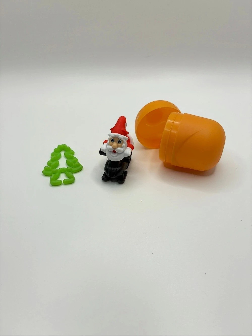 Kinder Holiday Ornament Set in Orange & Green